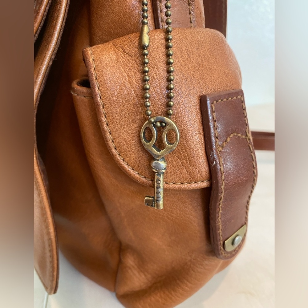 Fossil Tan and Brown Leather Messenger Bag Crossbody - Picture 5 of 12